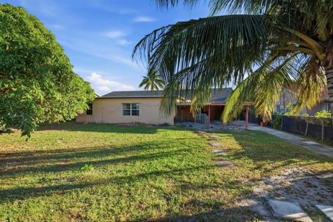 561 NE 38th Street Deerfield Beach FL 33064