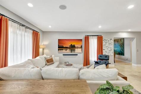 201 NE 28th Court Wilton Manors FL 33334