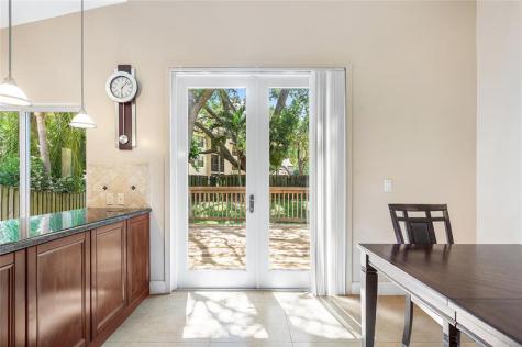 1443 Banyan Circle Pompano Beach FL 33069