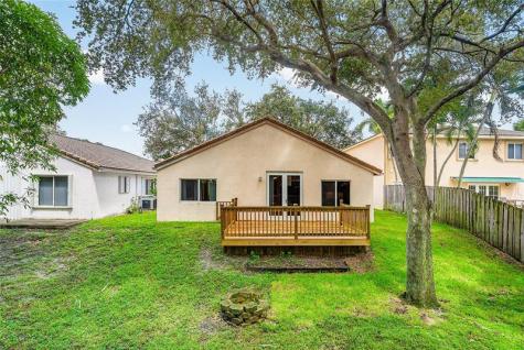 1443 Banyan Circle Pompano Beach FL 33069