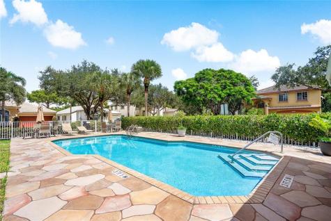 1443 Banyan Circle Pompano Beach FL 33069