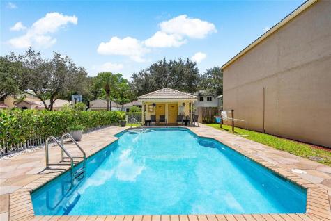 1443 Banyan Circle Pompano Beach FL 33069