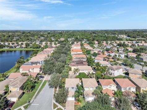 5045 Northern Lights Drive Greenacres FL 33463