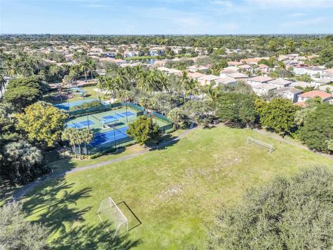5045 Northern Lights Drive Greenacres FL 33463