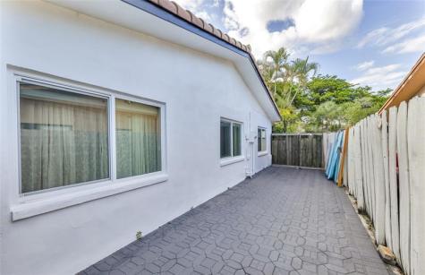 3171 NW 69 Court Fort Lauderdale FL 33309