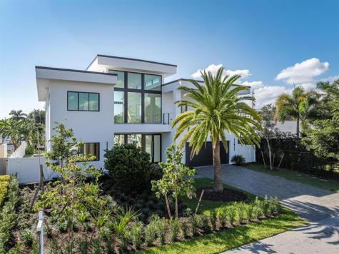 2612 NE 4th Street Pompano Beach FL 33062