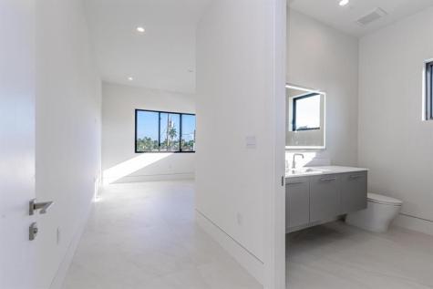 2612 NE 4th Street Pompano Beach FL 33062