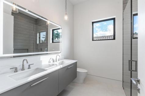 2612 NE 4th Street Pompano Beach FL 33062