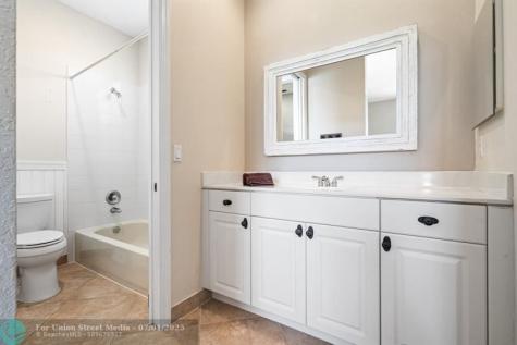 1236 Bay View Way Wellington FL 33414