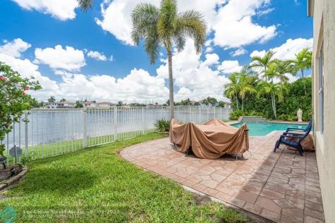 1236 Bay View Way Wellington FL 33414