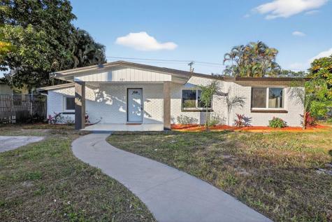621 SE 1st Street Hialeah FL 33010
