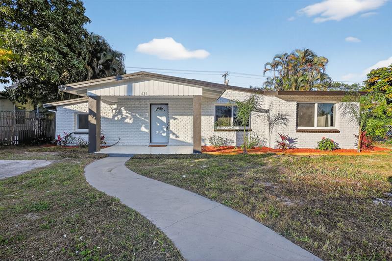 621 SE 1st Street Hialeah FL 33010