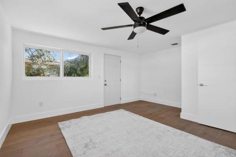 621 SE 1st Street Hialeah FL 33010