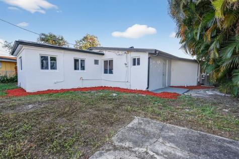 621 SE 1st Street Hialeah FL 33010