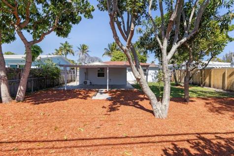 140 NW 46th Street Oakland Park FL 33309
