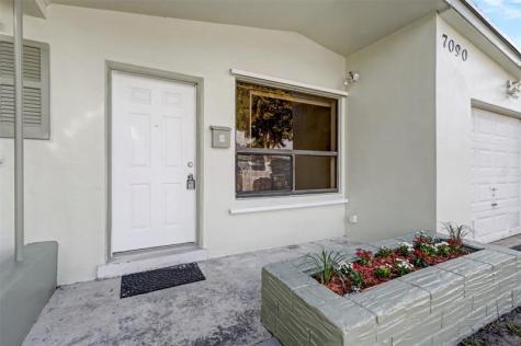 7090 Scott Street Hollywood FL 33024