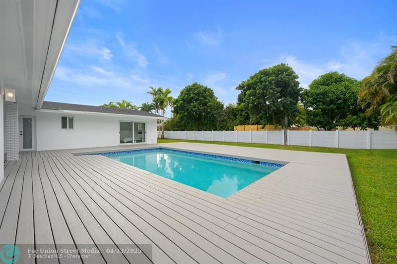 19930 NE 20th Court Miami FL 33179