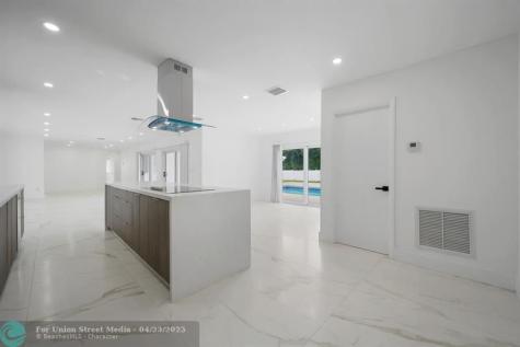 19930 NE 20th Court Miami FL 33179