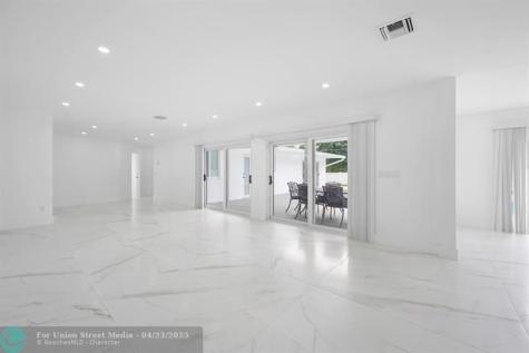 19930 NE 20th Court Miami FL 33179