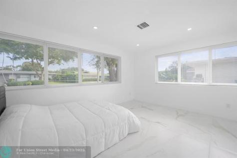 19930 NE 20th Court Miami FL 33179