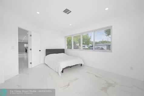 19930 NE 20th Court Miami FL 33179