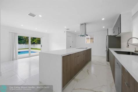 19930 NE 20th Court Miami FL 33179