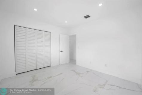 19930 NE 20th Court Miami FL 33179