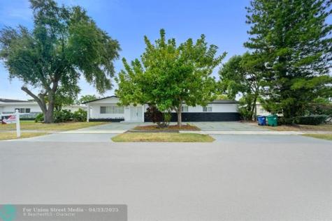 19930 NE 20th Court Miami FL 33179