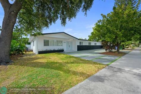 19930 NE 20th Court Miami FL 33179