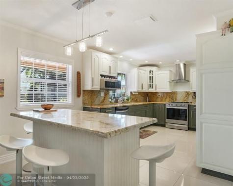 906 NW 83rd Drive Coral Springs FL 33071
