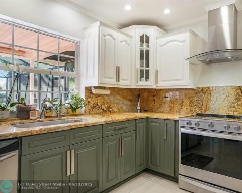 906 NW 83rd Drive Coral Springs FL 33071