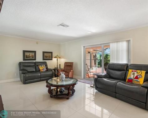 906 NW 83rd Drive Coral Springs FL 33071