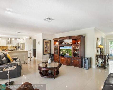 906 NW 83rd Drive Coral Springs FL 33071