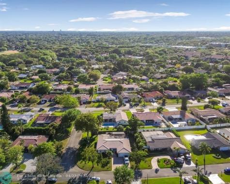 906 NW 83rd Drive Coral Springs FL 33071