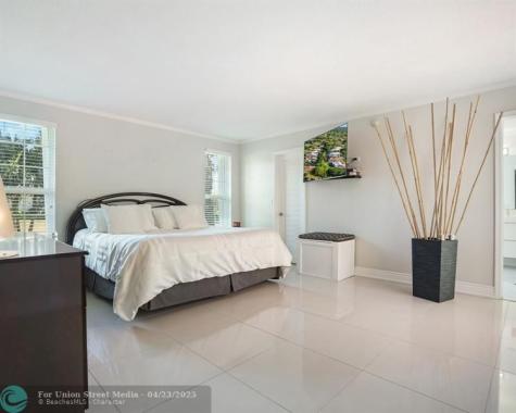 906 NW 83rd Drive Coral Springs FL 33071