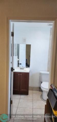 2829 NW 9th Place Unincorporated Broward County FL 33311