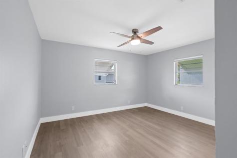 1620 NW 87th Terrace Plantation FL 33322