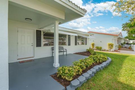 1620 NW 87th Terrace Plantation FL 33322