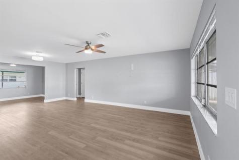 1620 NW 87th Terrace Plantation FL 33322