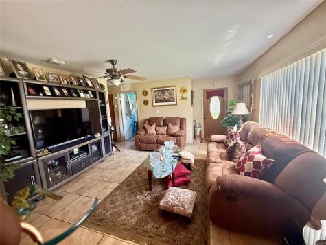 10262 SW 179th Perrine FL 33157
