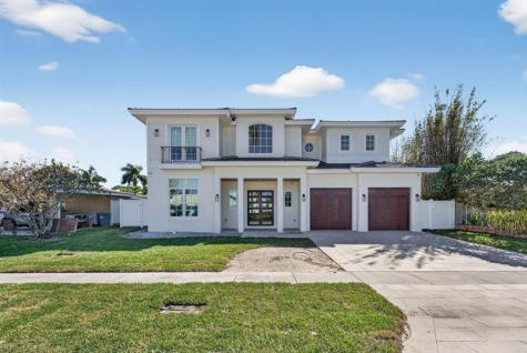 310 SE 9 Court Pompano Beach FL 33060