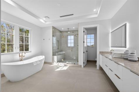 310 SE 9 Court Pompano Beach FL 33060