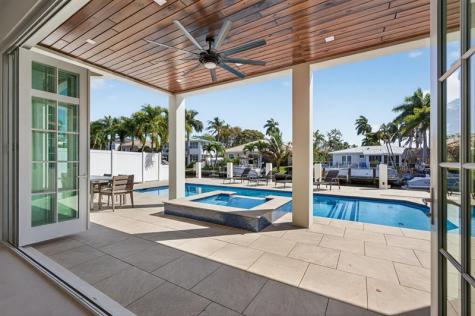 310 SE 9 Court Pompano Beach FL 33060