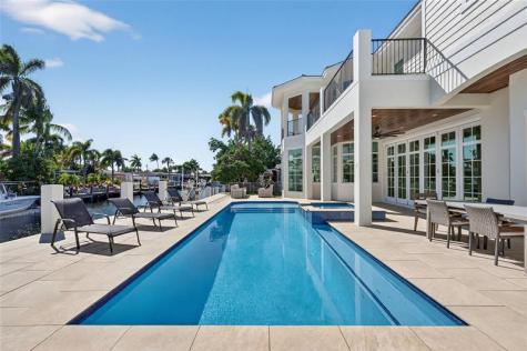 310 SE 9 Court Pompano Beach FL 33060