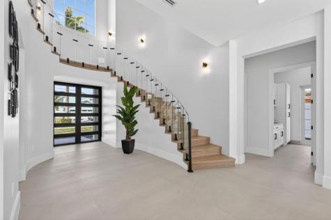 310 SE 9 Court Pompano Beach FL 33060