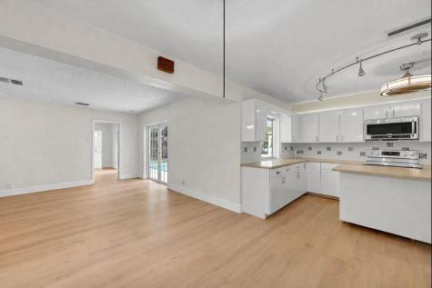 1480 SW 66th Terrace Plantation FL 33317
