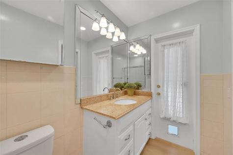 1480 SW 66th Terrace Plantation FL 33317