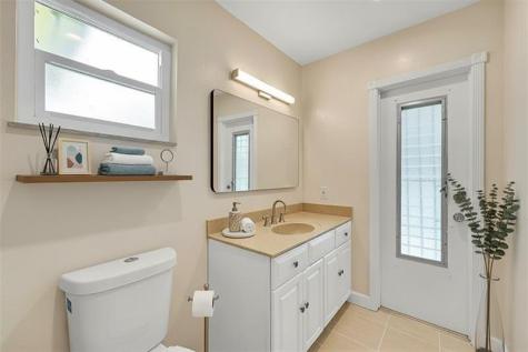 1480 SW 66th Terrace Plantation FL 33317