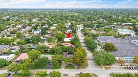 1480 SW 66th Terrace Plantation FL 33317