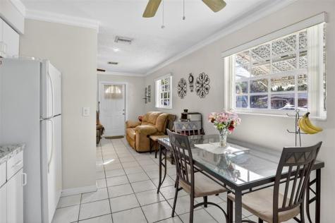 6717 Farragut Hollywood FL 33024